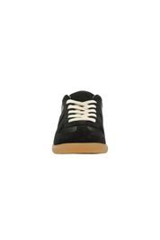 Gat Sneakers