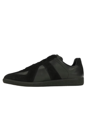 Gat Sneakers