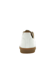 Gat Sneakers